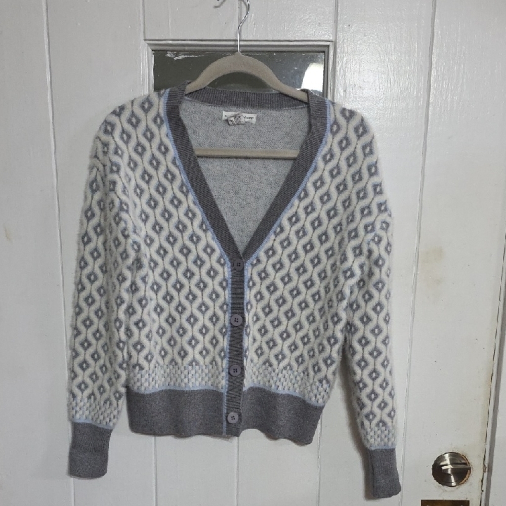 Cupcakes And Cashmere Womens Cardigan Sweater V-Neck Fuzzy‎ Cozy Soft Sz XS